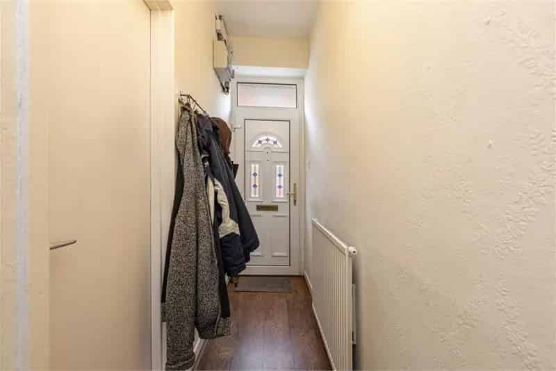 1 Bed Ground Floor Flat Near Amenities
