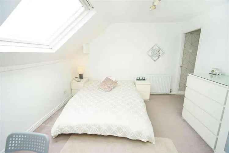 3 Bedroom Teraced House For Sale Near M61