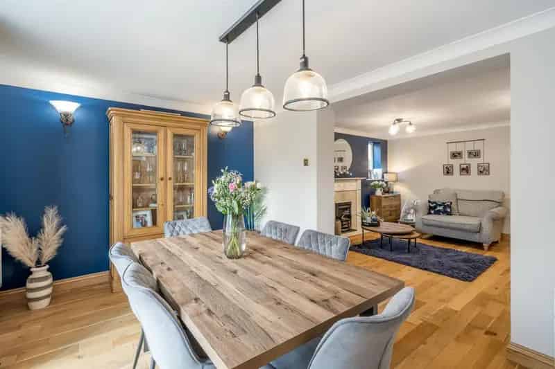 3 Bedroom House For Sale Near Stourbridge Canal