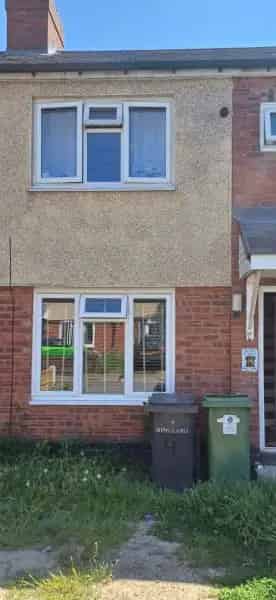 3 Bed House Near Shops and Bus Route