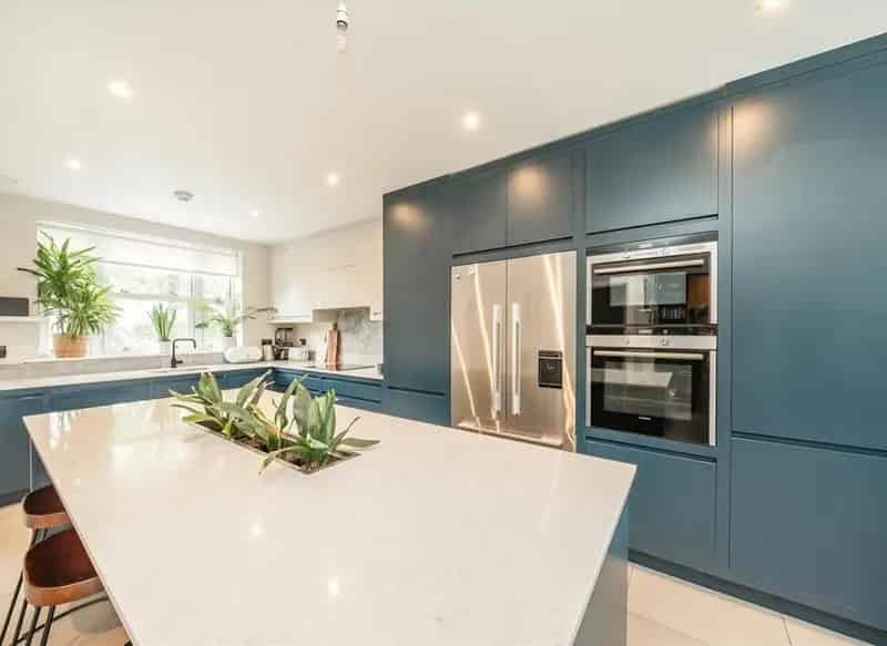 Extended Townhouse near Roehampton Club and Barnes Common