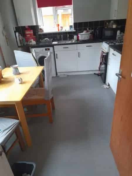 2 Bedroom Semi Detached House Large Kitchen Quiet Location