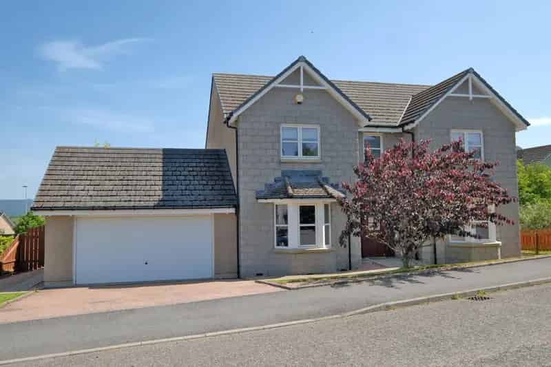 Four Bedroom Detached Home in Alford with Double Garage