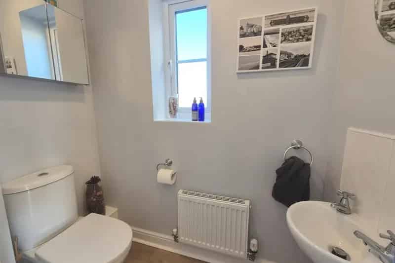 3 Bedroom House in Minehead with Garage and Garden