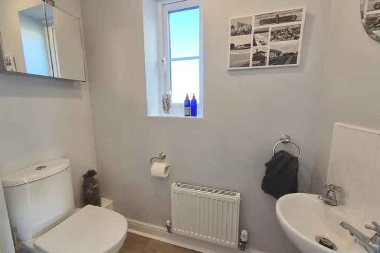 3 Bedroom House in Minehead with Garage and Garden