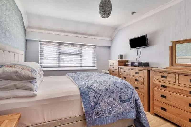 3 Bed Semi-Detached House for Sale
