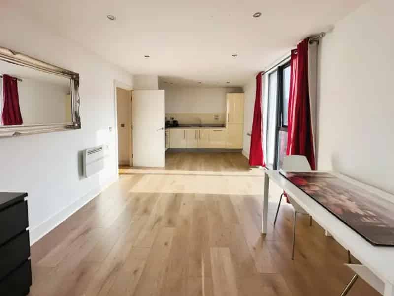 2 Bedroom Flat for Sale in Cube Development