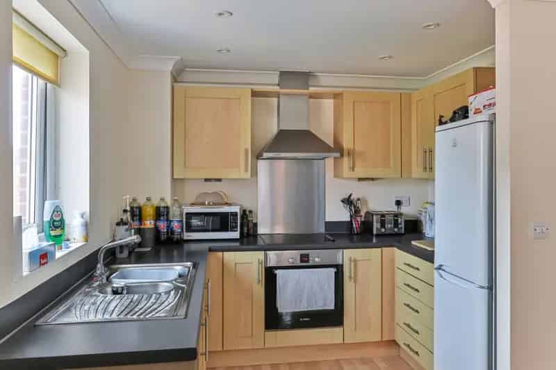 2 Bedroom Flat for Sale Poole Quay Modern Apartment