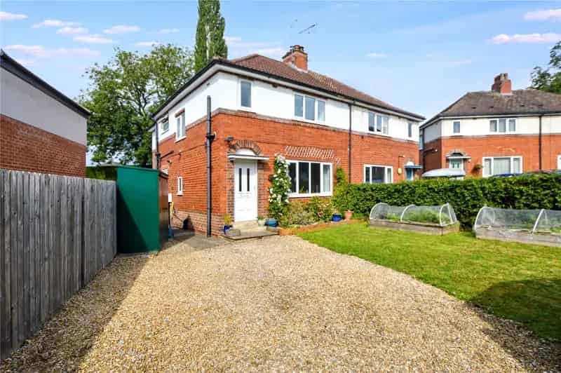 Spacious Semi-Detached Home in Collingham - Ideal for Families