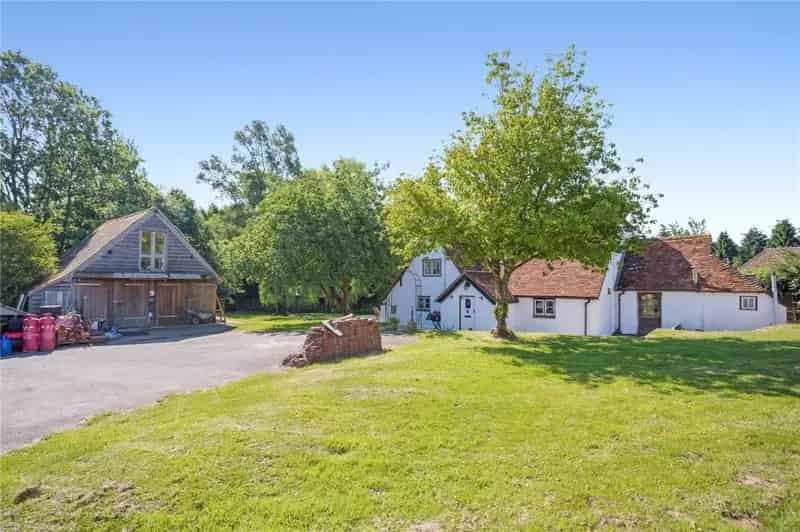 5 Bedroom Grade II Listed Farmhouse for Sale