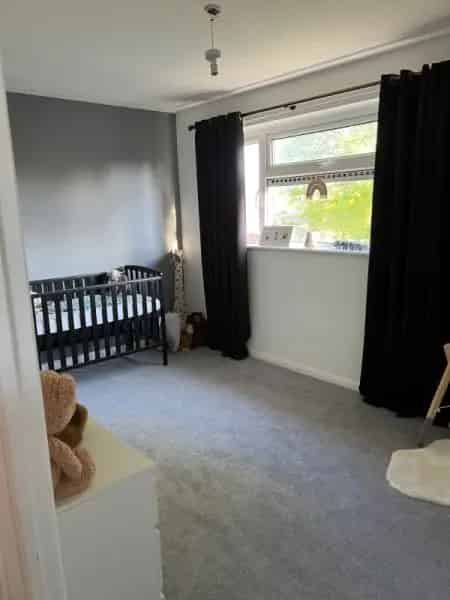 Large 2 Bed House with Garden Near Wansford