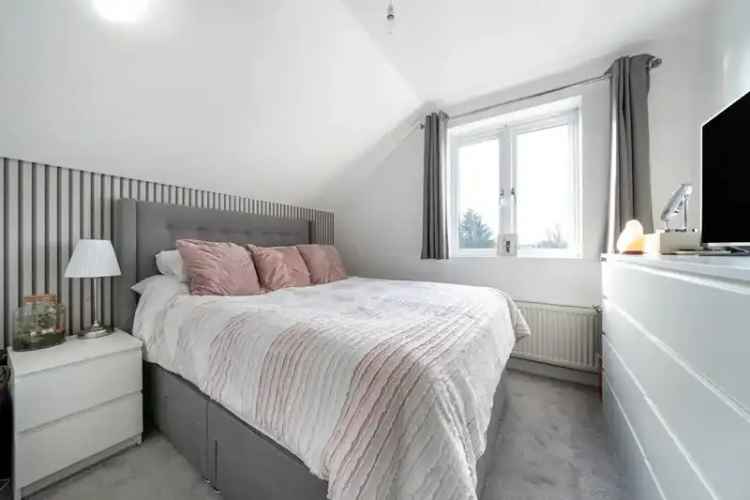 2 Bedroom Flat for Sale - Chain Free