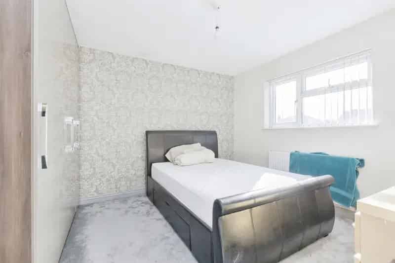 Spacious 5-Bedroom House in Evington Leicester
