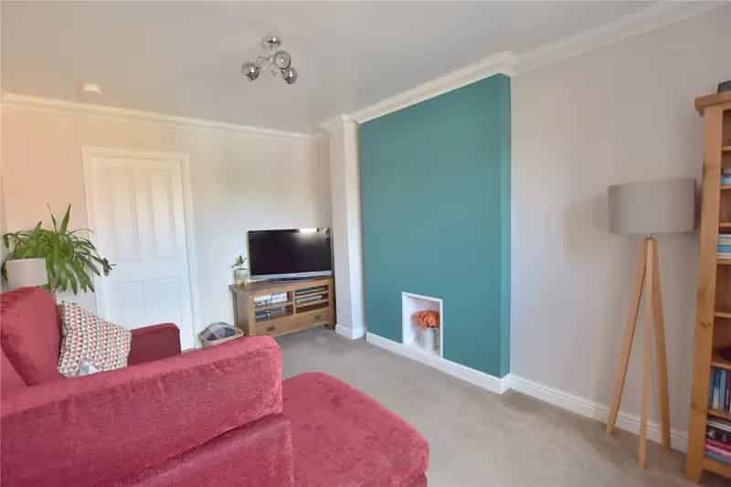 2 Bed Townhouse Near Kirkstall Forge Station