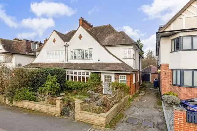 Four Bedroom Semi-Detached House for Sale in Childs Hill NW2