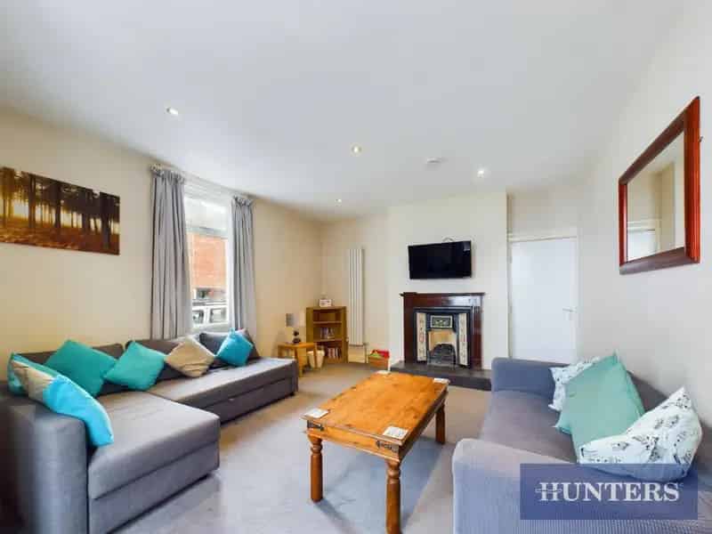 6 Bedroom Property For Sale 2500 sq ft Successful Holiday Let