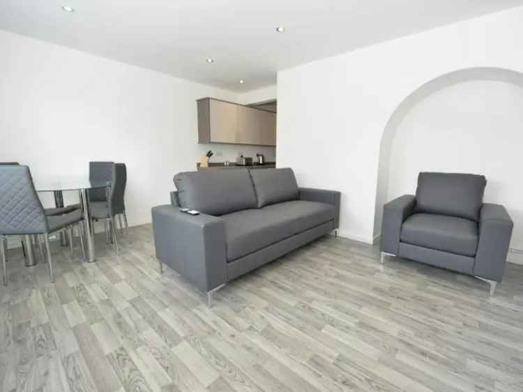 Double Room in Professional Shared House Winchester All Bills Included