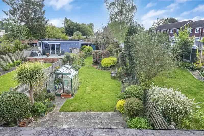 3 Bedroom Semi Detached House For Sale Chain Free