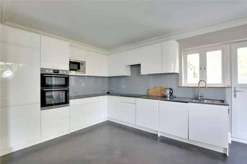 3 Bed House for Sale Near Hither Green Station