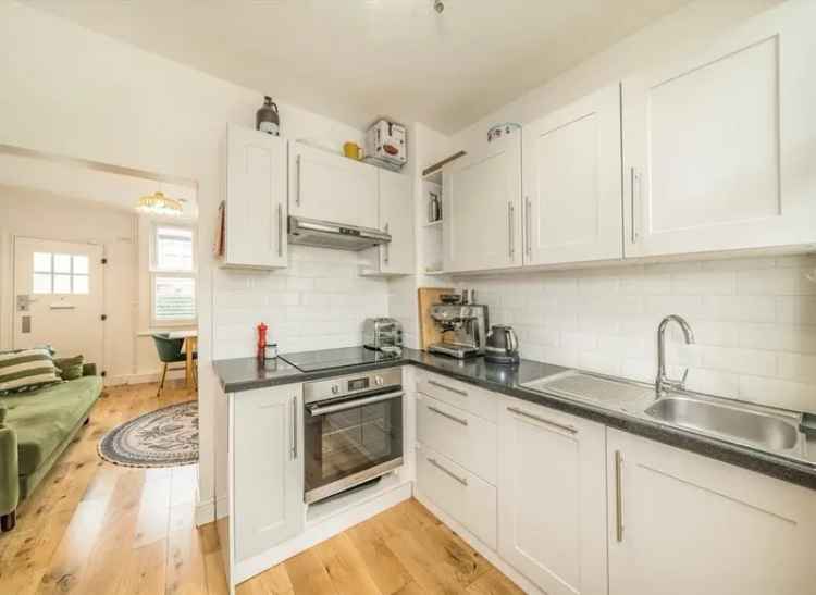 Two Double Bedroom Freehold Home in Totterdown Conservation Area