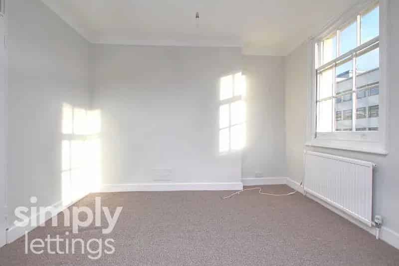 2 Bedroom Flat to Rent
