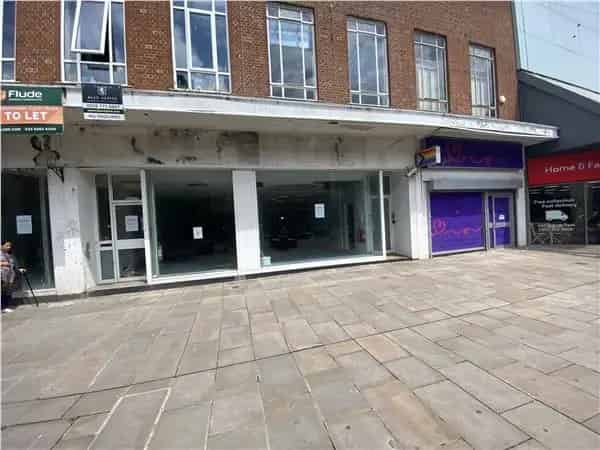 Class A1A2 Premises 52.55 sq m 566 sq ft