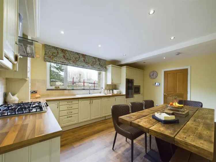 7 Bedroom Detached House For Sale