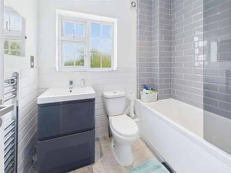 3 Bed House for Sale in Telscombe Cliffs