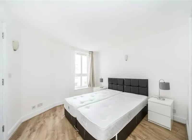 2-Bedroom 2-Bathroom Apartment near Aldgate with Parking