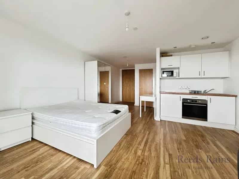 Flat for Sale Liverpool L8 Modern Open Plan City Living
