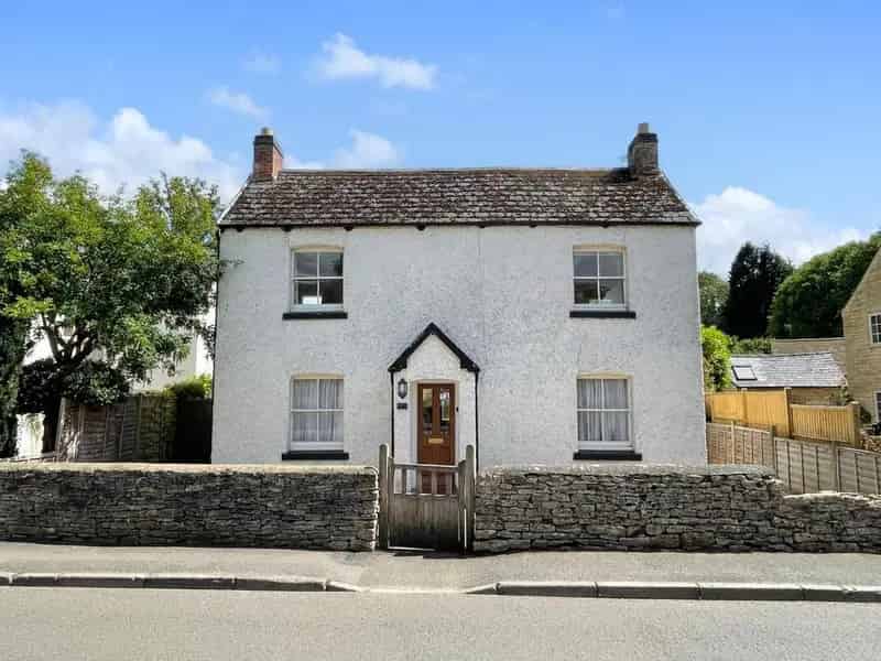 3 Bedroom Cottage For Sale