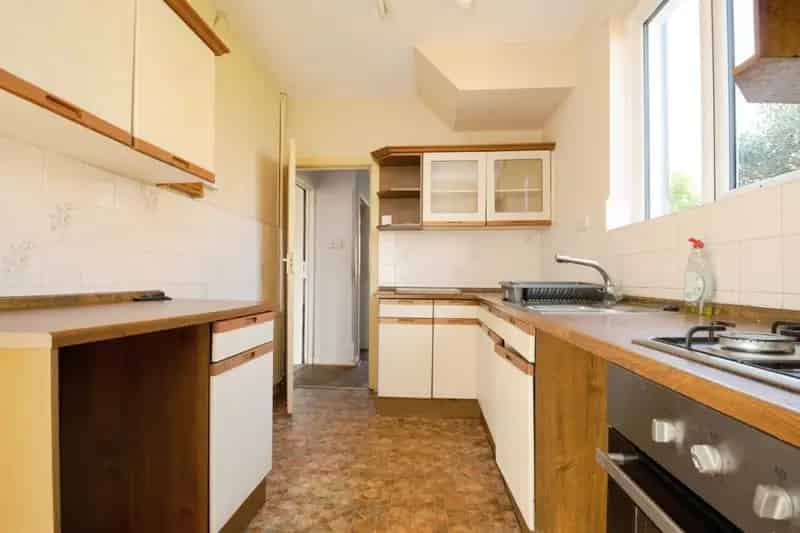 3 Bedroom Semi Detached House Near Roath Park Cardiff