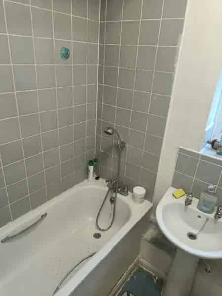 2 Double Bedroom Flat Near Amenities