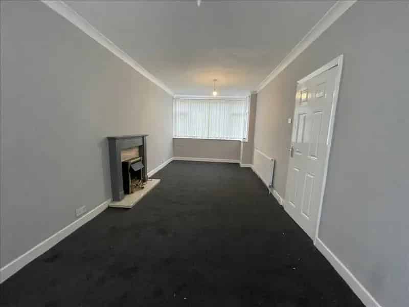 3 bedroom semi-detached house