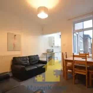 4 Bedroom House Near University of Birmingham