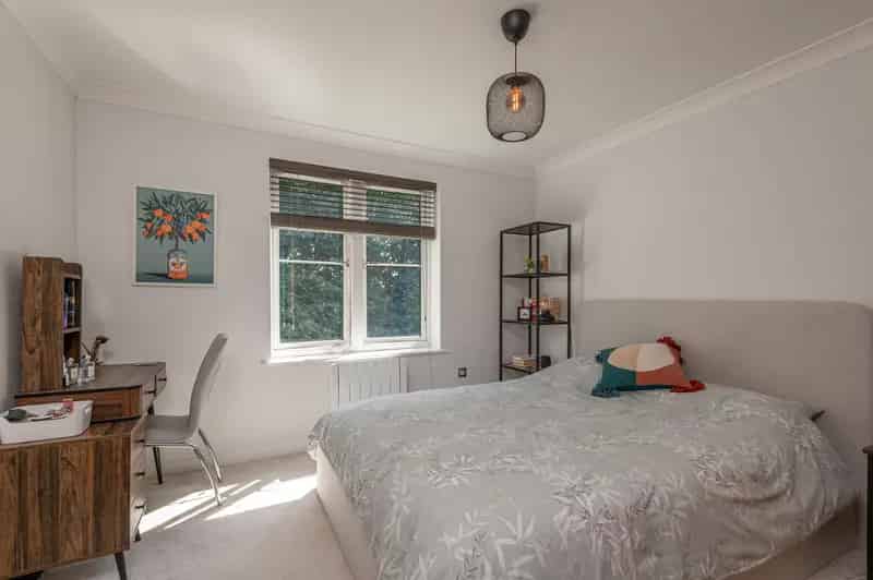 2 Bedroom Flat House to Rent