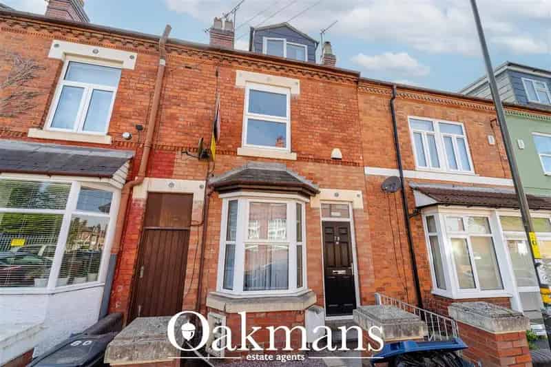 6 Bedroom 6 Ensuite HMO House for Sale Near University of Birmingham