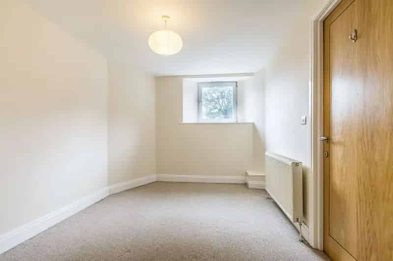 2 bedroom  Flat for sale, Morley, West Yorkshire, LS27