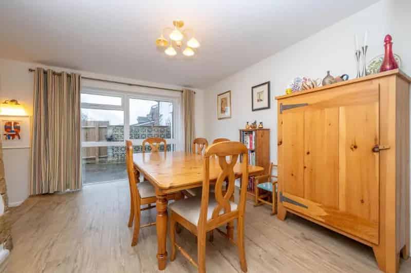 4 Bed Family Home for Sale Near High Street and Railway Station