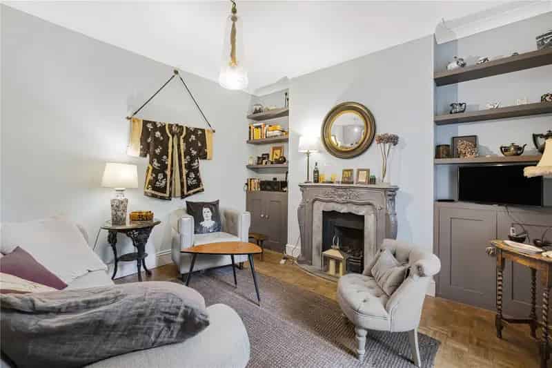 3 Bedroom Apartment for Sale City Road London