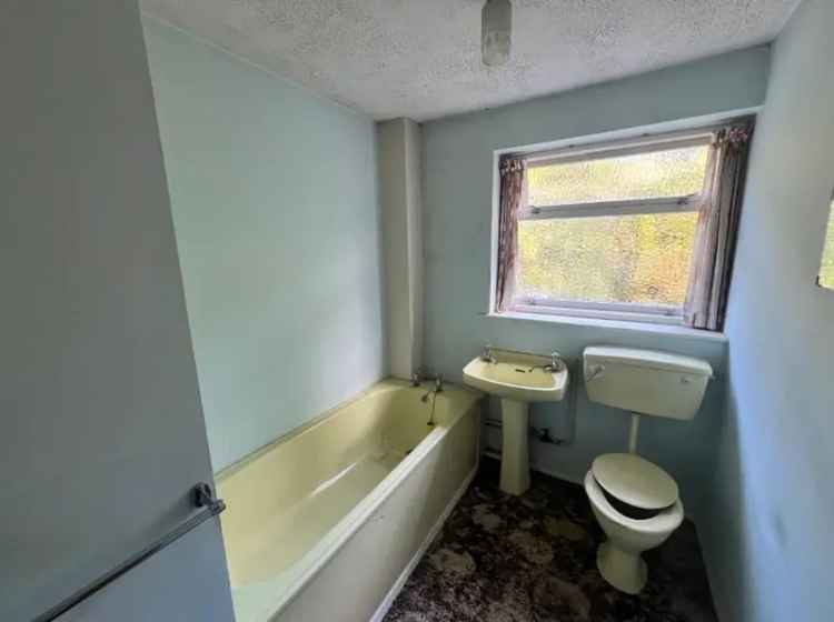 2 Bedroom House For Sale Needs Modernisation
