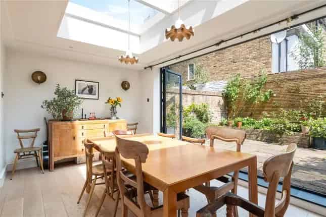 Terraced House for Sale in London N1 - Refurbished with Garden