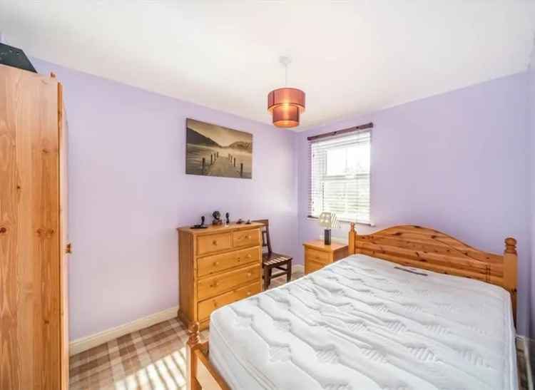 Spacious 2-Bed Flat in Heritage Park Tooting