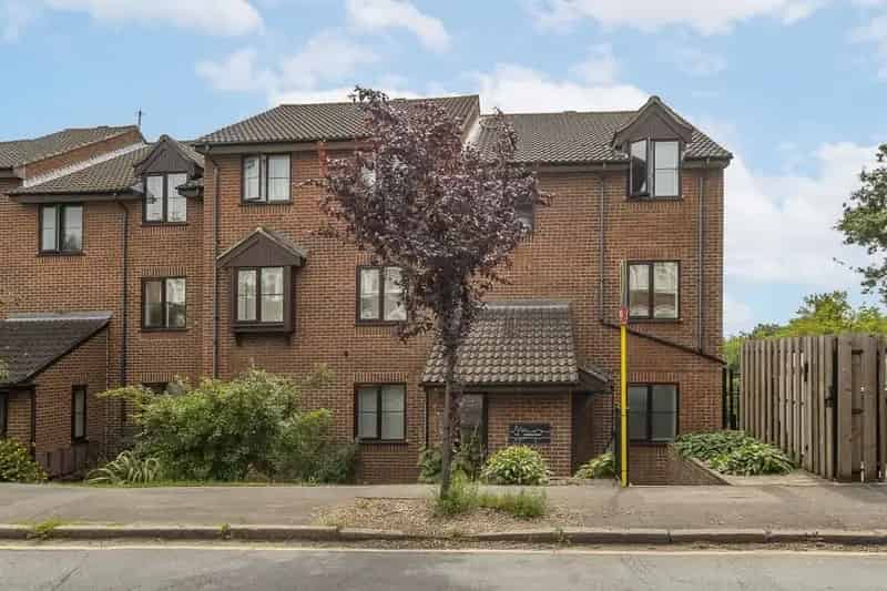 2 Bedroom Flat to Rent Wimbledon
