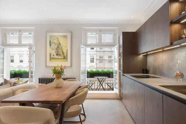 Flat for sale in Queen's Gate Terrace, London SW7