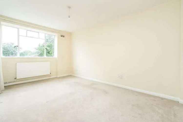 1 Bed Flat for Sale Near Denmark Hill Station