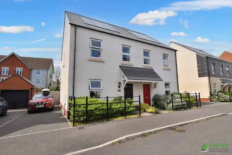 2 Bedroom Semi-Detached House for Sale