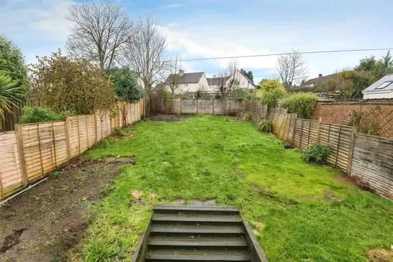 Characterful 3-Bed Mid Terraced House with Large Garden