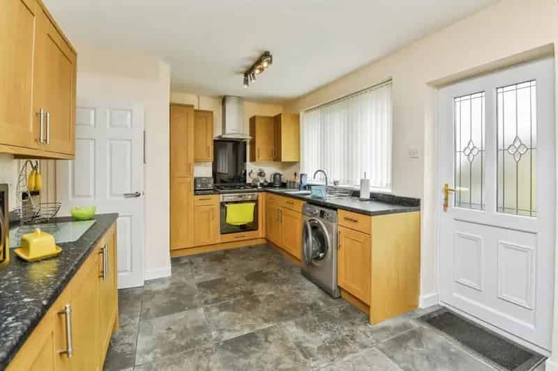 Detached Chalet Bungalow with Ample Parking and Gardens