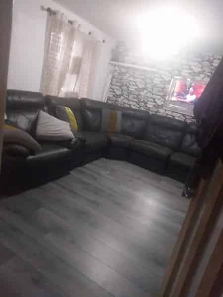 3 Bedroom 2 Bathroom House with Garden and Car Park